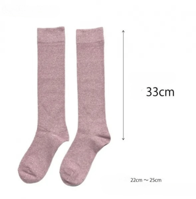 Lette og åndbare knæstrømper i silke, hamp og bomuld – perfekt til forår og sommer.