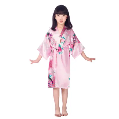 Påfugltrykt kimono, imiteret silke (100% polyester)