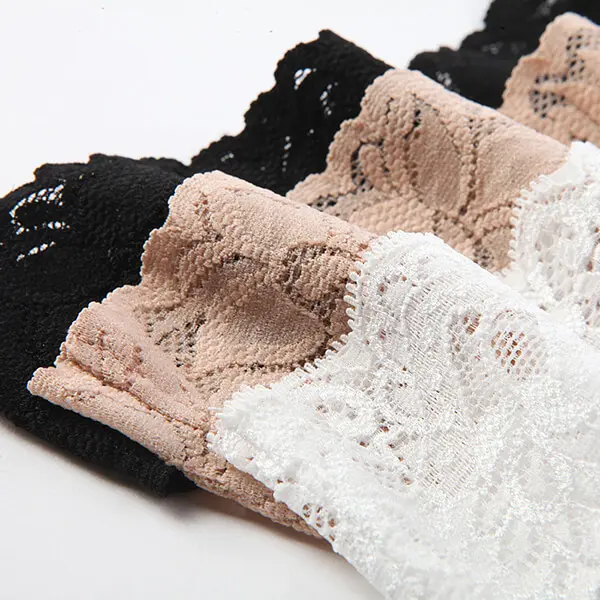 Silk thong Black with lace in 100% cocoon silk, incredible quality. Anti-microbial,
