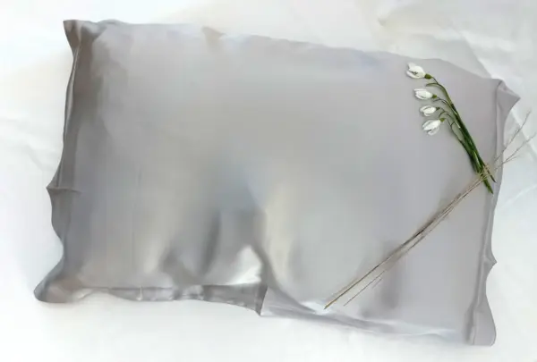 Grey silk pillowcase str. 45x60m, 19momme mulberry silk