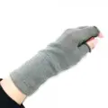 Fingerlose Seidenhandschuhe